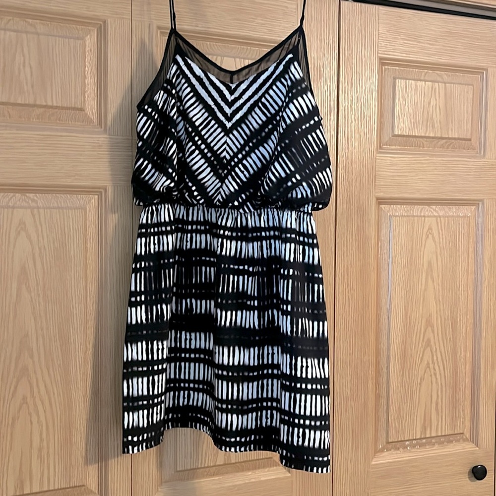 Light weight, short polyester dress. From Express size Medium. Black and white.